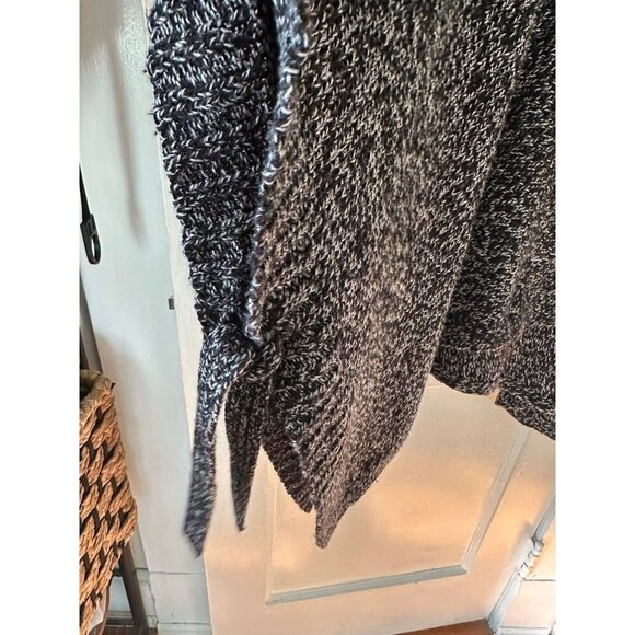 Lord & Taylor design lab women’s size medium sweater - Picture 7 of 10